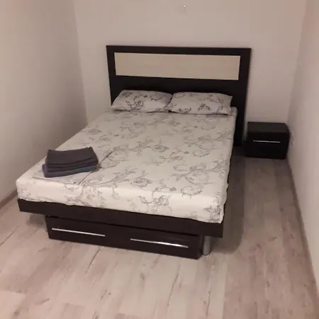 One Bedroom On Yakuba Kolasa Минск